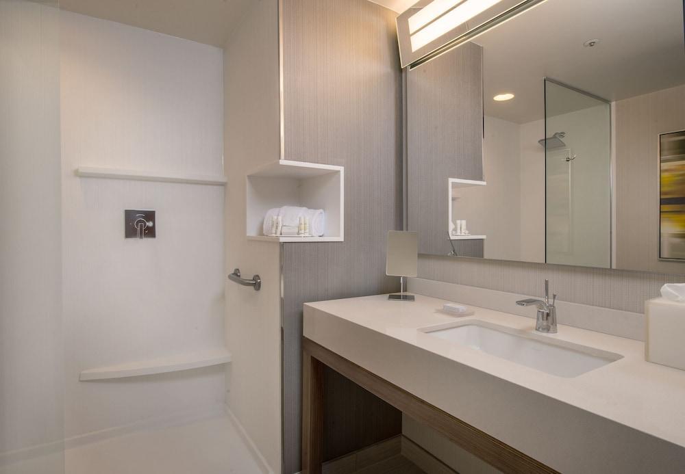 Courtyard By Marriott Charlotte Northlake Εξωτερικό φωτογραφία