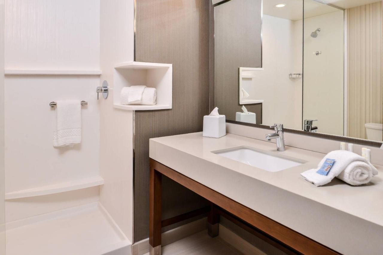 Courtyard By Marriott Charlotte Northlake Εξωτερικό φωτογραφία