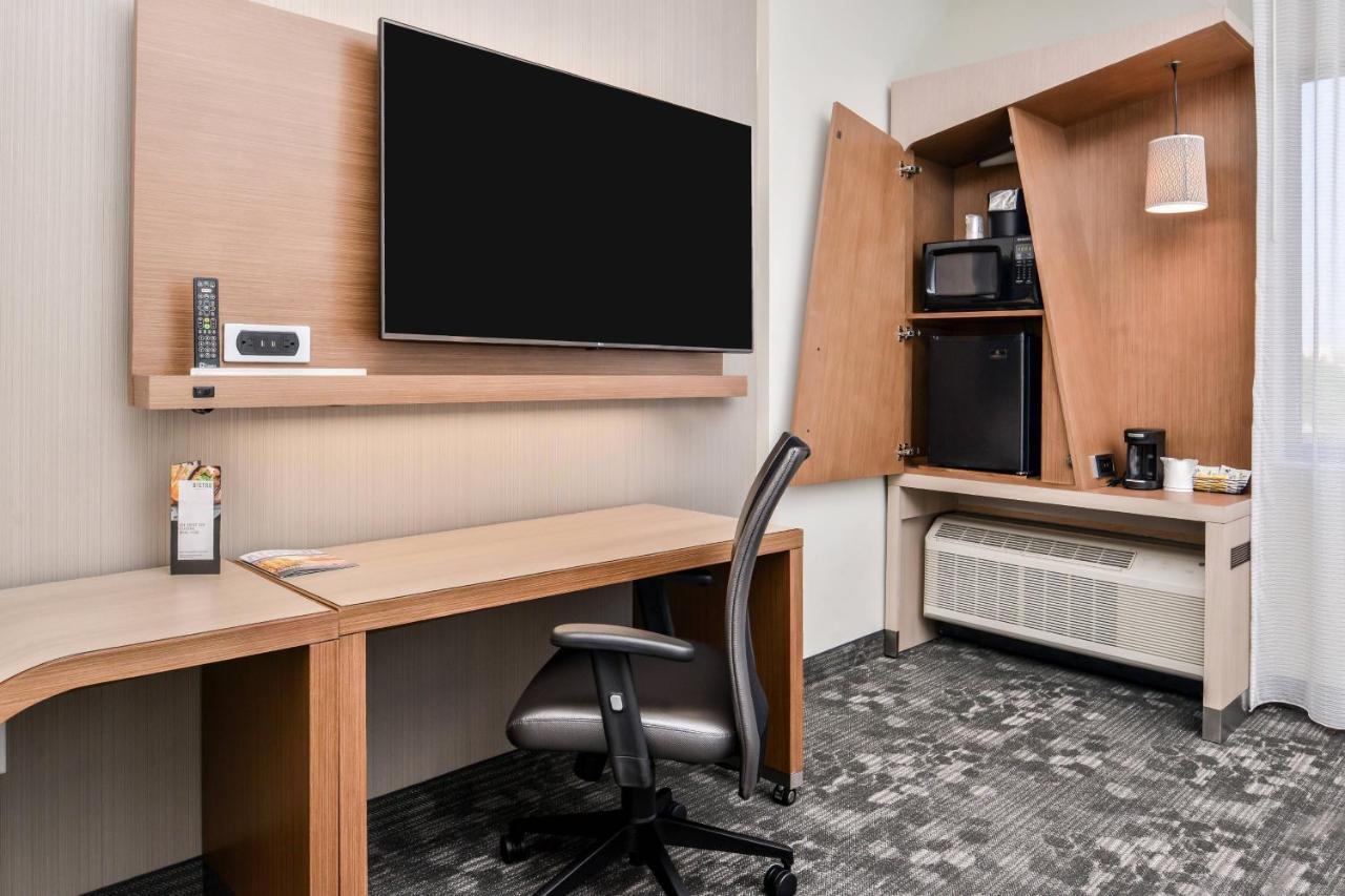 Courtyard By Marriott Charlotte Northlake Εξωτερικό φωτογραφία