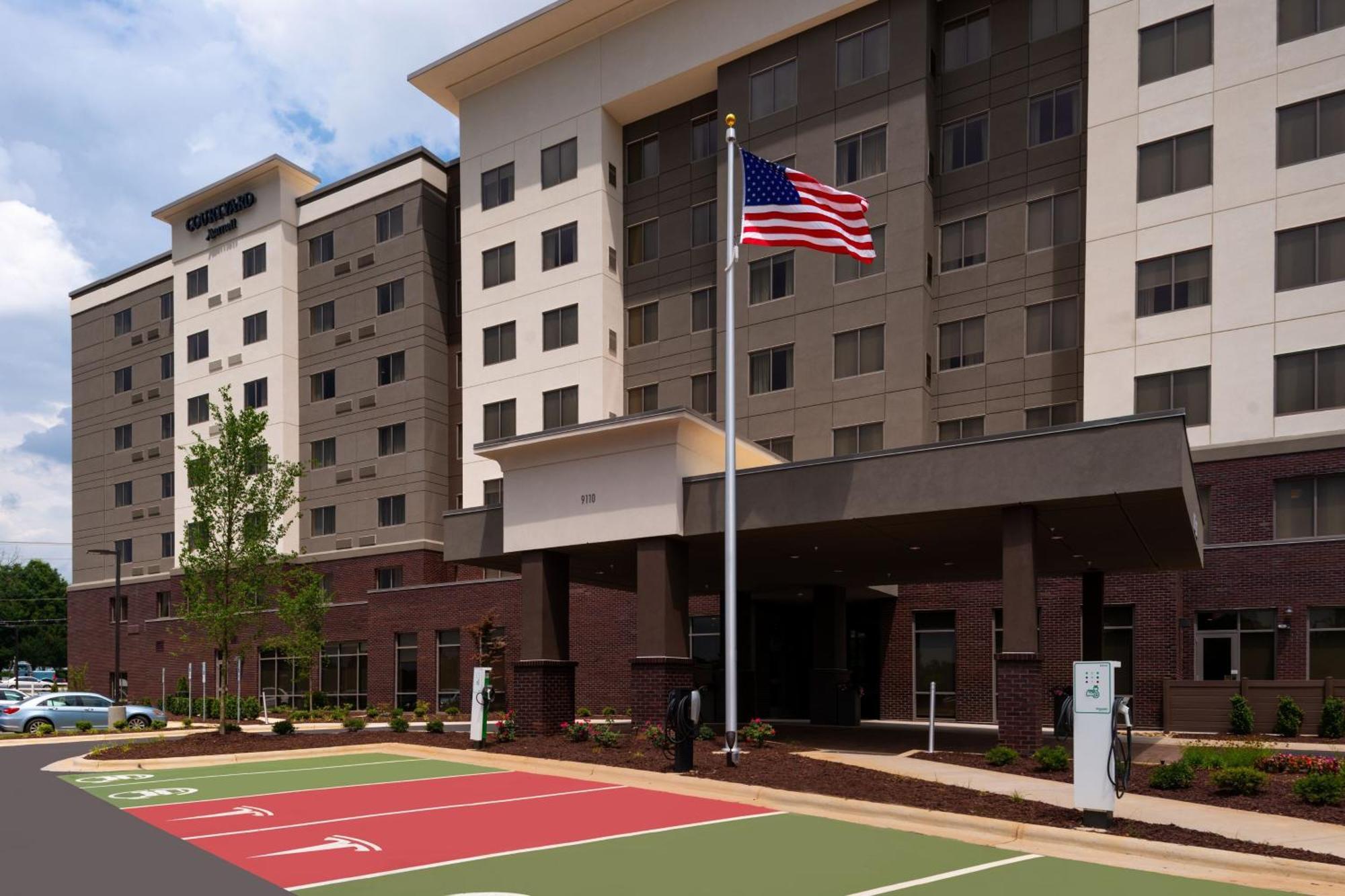 Courtyard By Marriott Charlotte Northlake Εξωτερικό φωτογραφία
