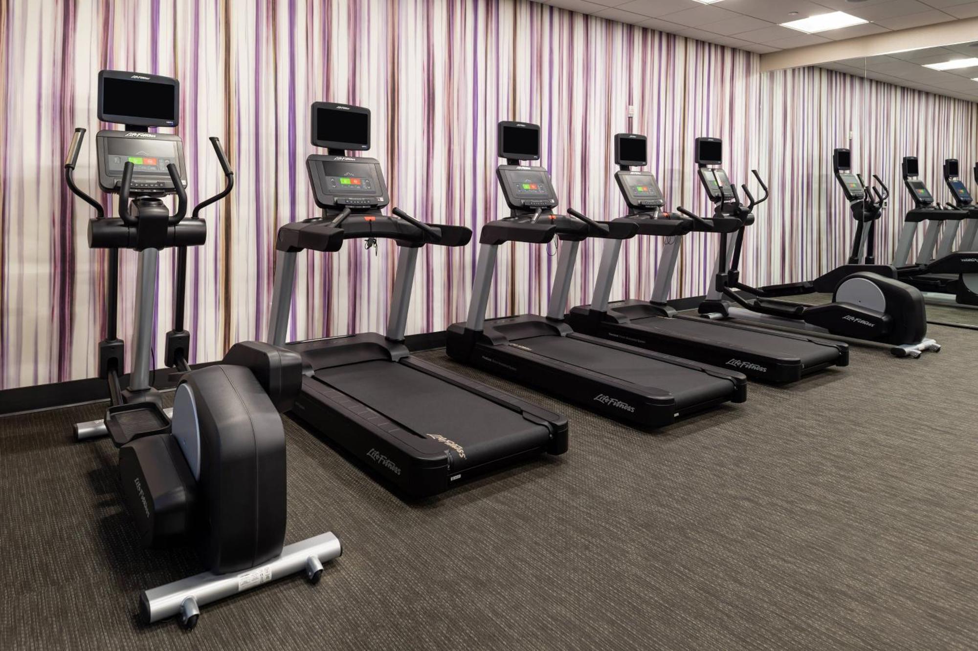Courtyard By Marriott Charlotte Northlake Εξωτερικό φωτογραφία
