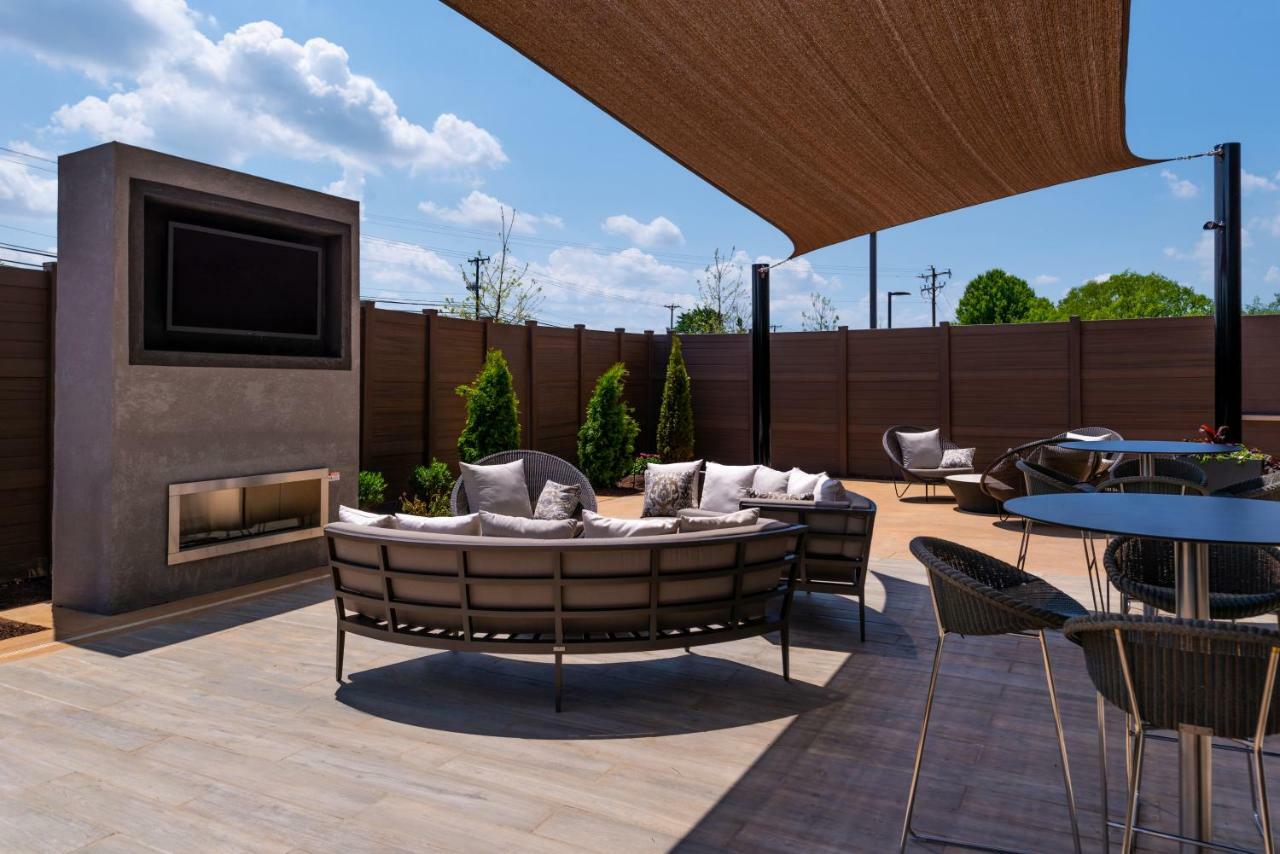 Courtyard By Marriott Charlotte Northlake Εξωτερικό φωτογραφία